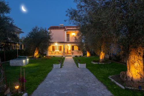 Nafsika Family House