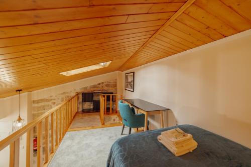 City Center Comfort Apartment by Vacationy