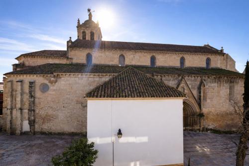 Apartamento con parking y vistas a iglesia histórica Centro Córdoba