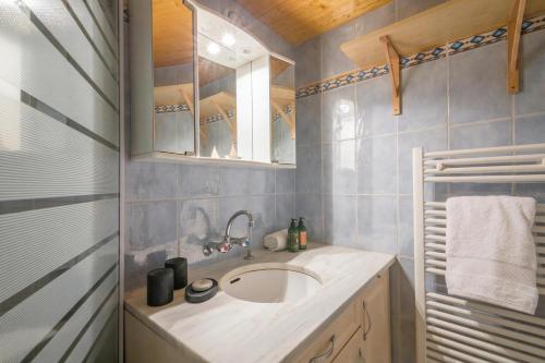 Grand Roc B220 from Slopes 260m, View, Parking & WiFi - Happy Rentals