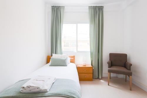 C34 Cosy 4 bdr apt close to Maria Zambrano