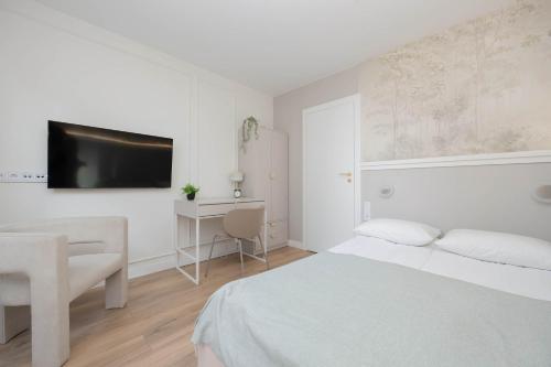 Spacious Family Apartment Suited for Remote Work by Noclegi Renters