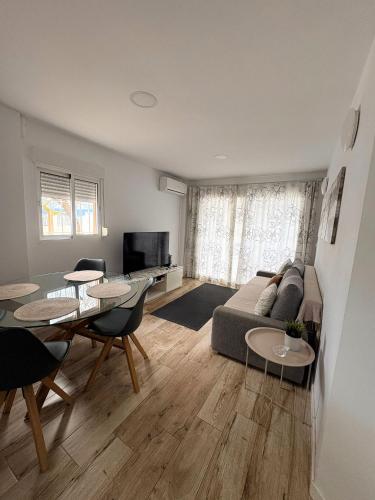 Feel at home at Tamara apartment - two steps to the pool
