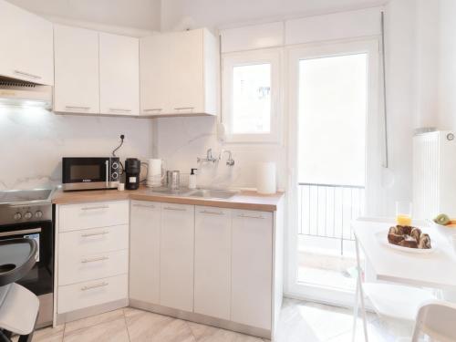 Spacious 2BR Apartment with Balcony
