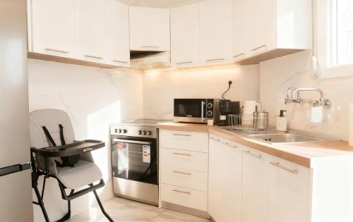 Spacious 2BR Apartment with Balcony