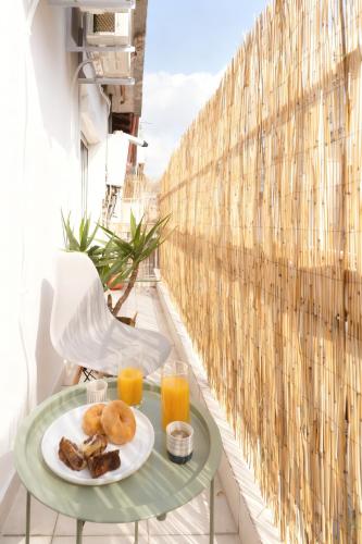 Spacious 2BR Apartment with Balcony