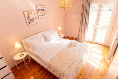 Spacious 2BR Apartment with Balcony