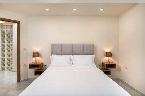Soul of Sun - Spacious Luxury 90sqm Apartment, 2 Bathrooms, Chania Center, Private Parking Available 900m