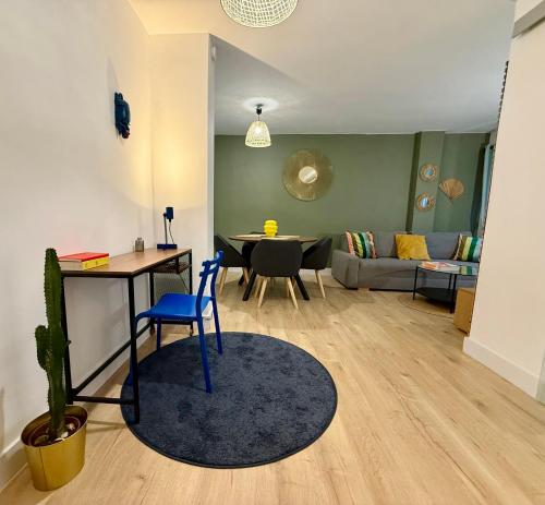 City center 2br walk everywhere