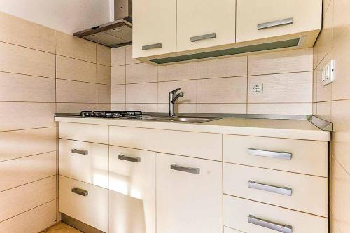 Apartment Luiza with terrace, central