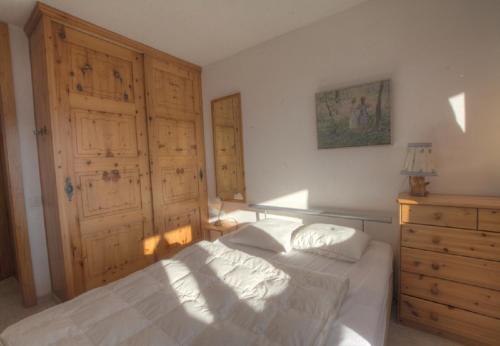 Appartement Gemeaux 204 sur la place du Village a Anzere avec vue sur les Alpes