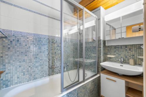 Appartement Sagittaire 202, sur la place du Village a Anzere