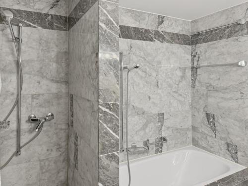 Amazing 2 bedroom flat: specious and central (Duke2)