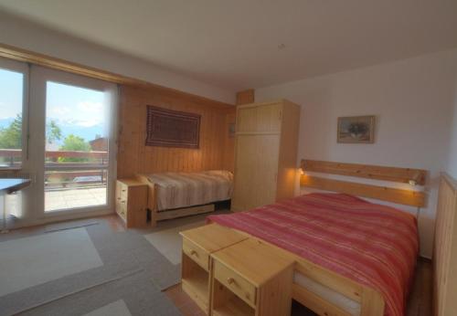 Studio Saturne 108 sur la place du Village a Anzere
