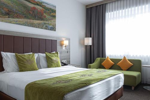 Wyndham Garden Astana — Photo of the whole room