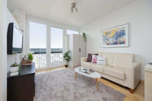 Studio in City Center near the Capitol Theater by Noclegi Renters