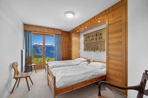 Chalet la Frenaie a Anzere avec vue sur les Alpes