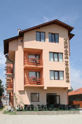 Family Hotel Elena