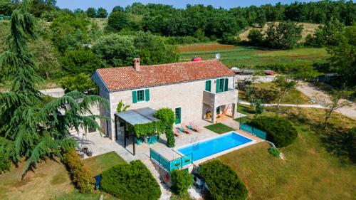 La Finka - villa with a heated pool & sauna