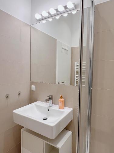 New renovated 2BR Suite at Stadhalle