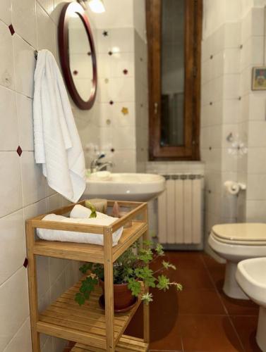 Gabriel's Charming Vatican House