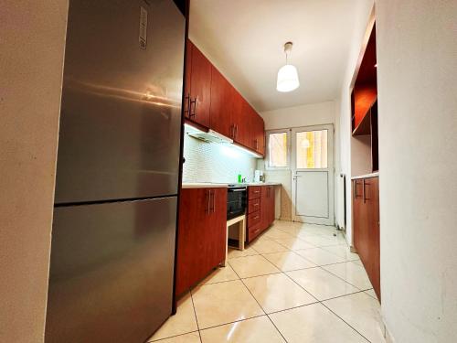 Large 2 BD Apartment with balconies in Athens
