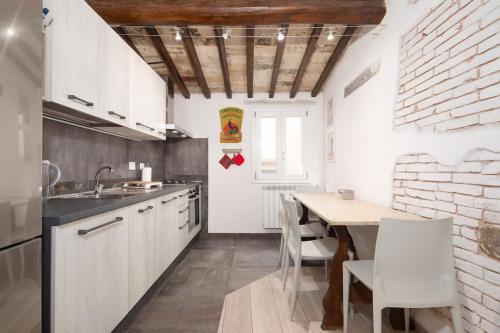 Charming Loft Near Florence Central Market