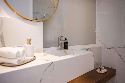 Encore Living Residence - Athens Theater District