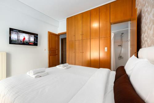 Spacious 144sqm flat near Mount Ymittos