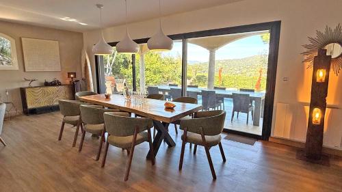 Villa Marevalande rénovée avec 4 chambres et piscine privée - Sainte Maxime Les Geais