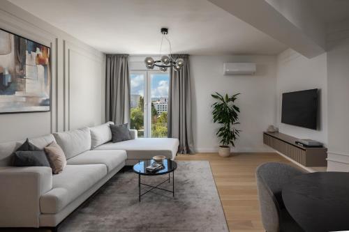 Iman Apartments