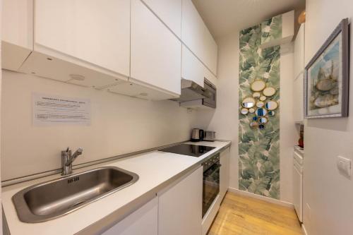 06A3 - Lovely apartment in the heart of old Nice