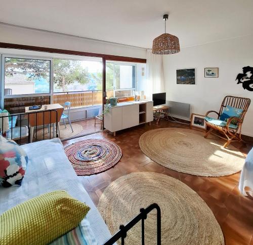Grand Studio cosy Presqu'île de Giens proche Almanarre