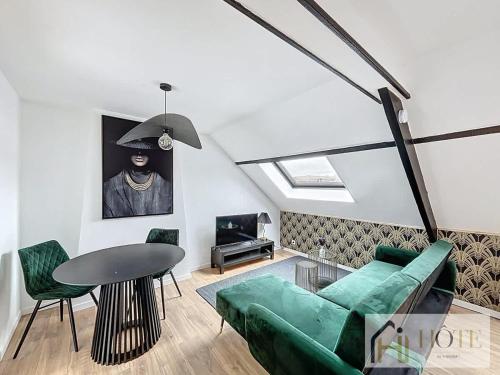 Le Studio Urbain - Appartement Calme au Dernier Étage