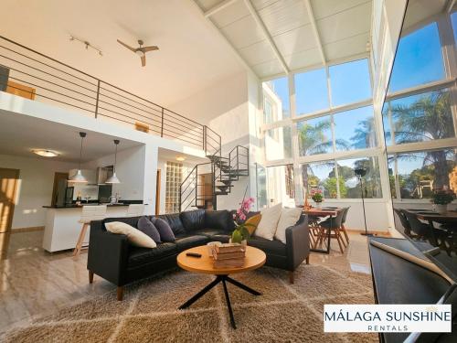 Malaga Sunshine Rentals - Semi-detatched Villa Buenavista - El Higuerón