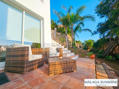 Malaga Sunshine Rentals - Semi-detatched Villa Buenavista - El Higuerón