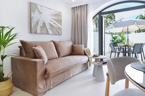 Paraiso Royal - Modern 1 Bedroom Apartment with Terrace in Playa de Las Americas