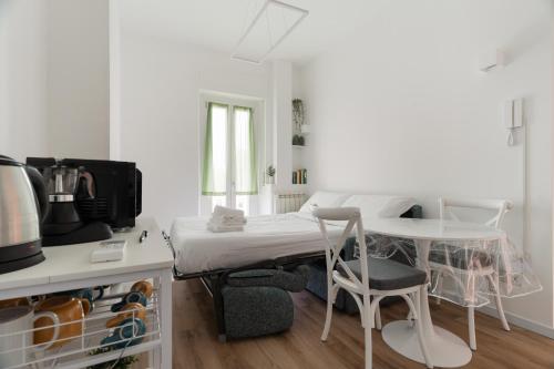 GuestHost - Comfy Balcony Apartment X4 Turro
