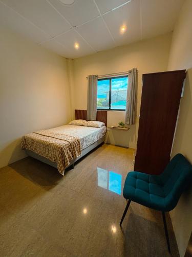 Llit o llits en una habitació de Kicker House