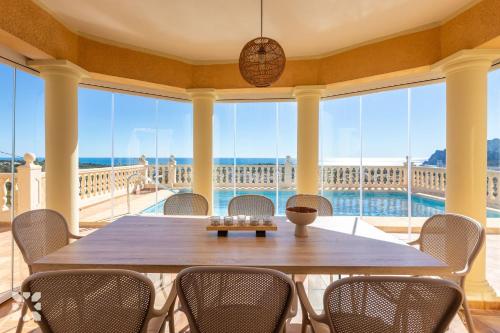 Villa Gran Sol by Abahana Villas