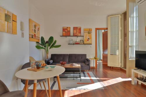 C61 - Brand New One Bedroom Cathedral Views