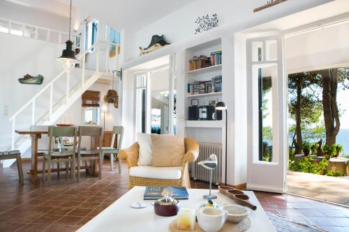 Noctiluca Beach House