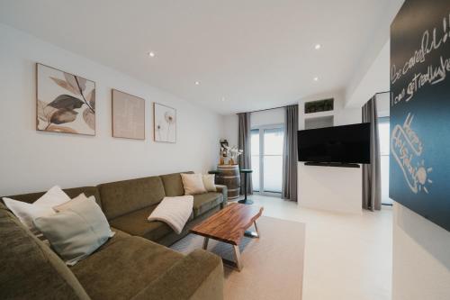 Modern City Centre Apartment Just Steps from Mirabell Palace