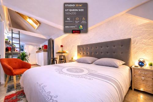 Studio atypique climatisé, Lit Queen Size, Netflix, parking, 500m centre