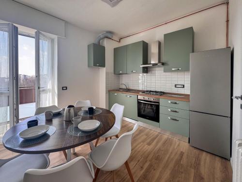 Spezia Bright 2 Bedroom Apartment - Milan