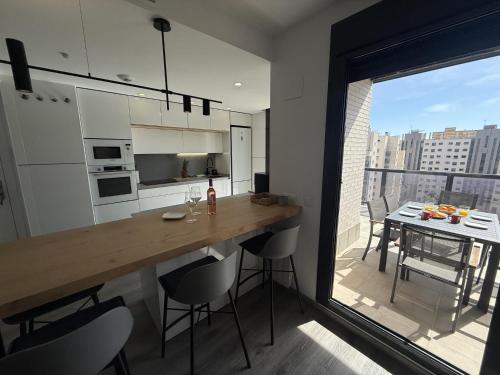 Apartamento moderno con piscina cerca Playa San Juan by Turihome