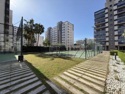 Apartamento moderno con piscina cerca Playa San Juan by Turihome