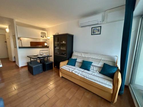 CR040-B119 Appartement vue mer CANET SUD