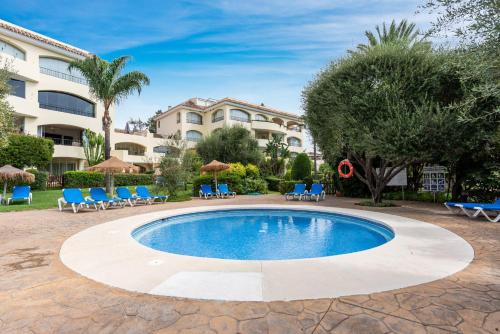 Awesome 3 Br Apart. w/ 4 Terraces, Pool & Parking