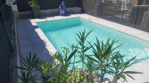 House with private pool